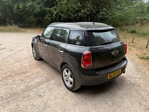 MINI Countryman thumbnail