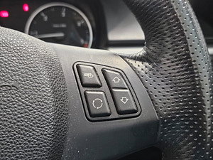 BMW 3 Series thumbnail