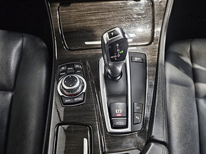 BMW 5 Series thumbnail