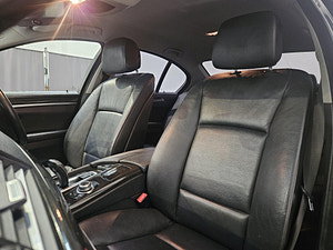 BMW 5 Series thumbnail