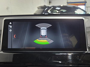BMW X1 thumbnail