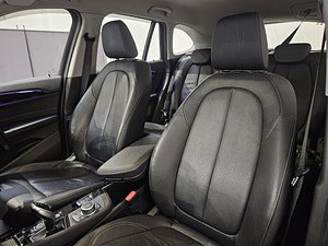 BMW X1 thumbnail