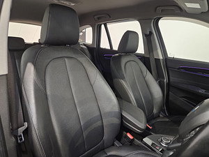 BMW X1 thumbnail
