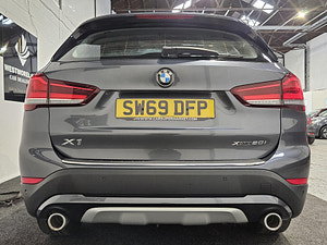 BMW X1 thumbnail