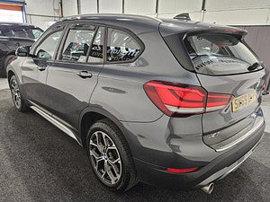 BMW X1 thumbnail