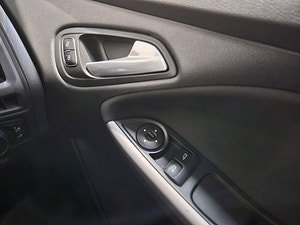 Ford Focus thumbnail