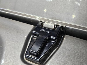 Land Rover Defender 90 thumbnail
