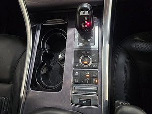 Land Rover Range Rover Sport thumbnail