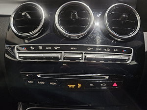 Mercedes-Benz C Class thumbnail