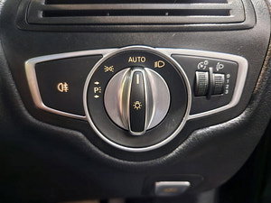 Mercedes-Benz C Class thumbnail