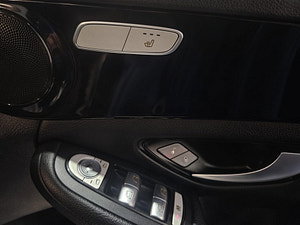 Mercedes-Benz C Class thumbnail