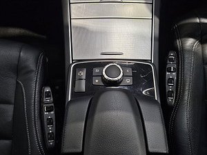 Mercedes-Benz E Class thumbnail