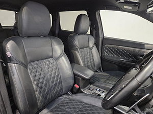 Mitsubishi Outlander thumbnail