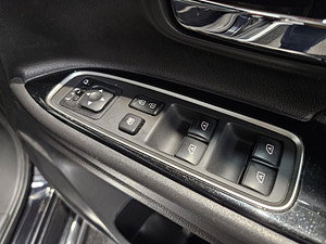 Mitsubishi Outlander thumbnail