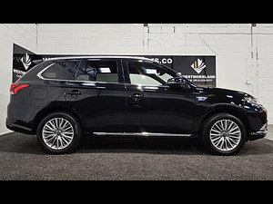 Mitsubishi Outlander thumbnail