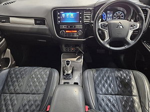 Mitsubishi Outlander thumbnail