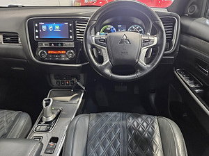 Mitsubishi Outlander thumbnail