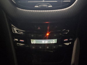 Peugeot 2008 thumbnail