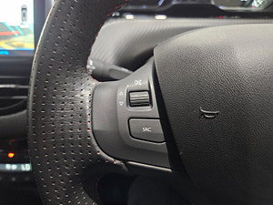 Peugeot 2008 thumbnail