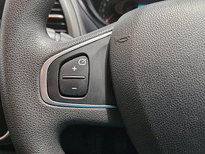 Renault Captur thumbnail