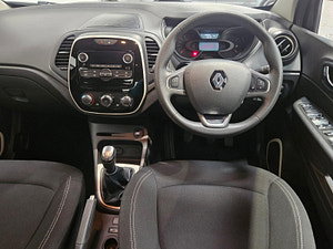 Renault Captur thumbnail
