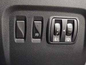 Renault Captur thumbnail