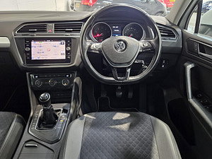 Volkswagen Tiguan thumbnail