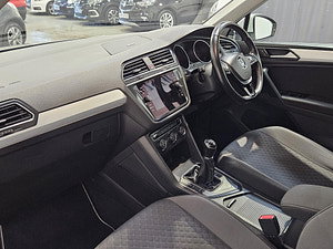 Volkswagen Tiguan thumbnail