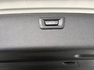 BMW 3 Series thumbnail