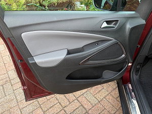 Vauxhall Crossland X thumbnail