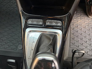 Vauxhall Crossland X thumbnail
