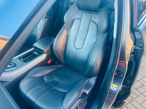 Land Rover Range Rover Evoque thumbnail