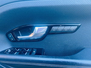 Land Rover Range Rover Evoque thumbnail