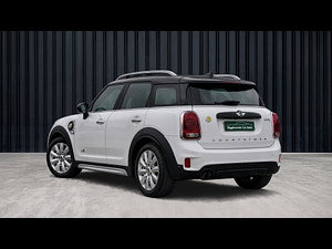 MINI Countryman thumbnail