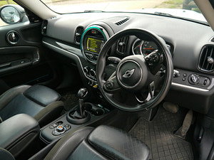 MINI Countryman thumbnail