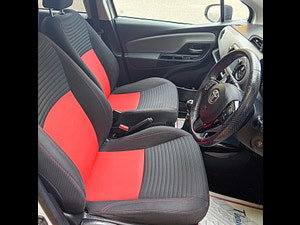 Toyota Yaris thumbnail
