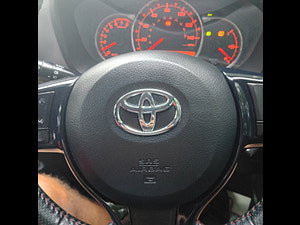 Toyota Yaris thumbnail
