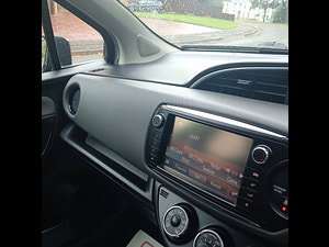 Toyota Yaris thumbnail