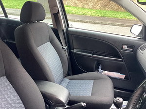 Ford Mondeo thumbnail