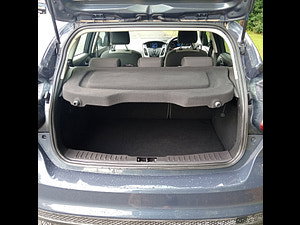 Ford Focus thumbnail