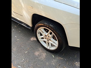 Jeep Compass thumbnail