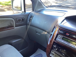 Nissan Elgrand thumbnail
