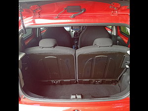 Peugeot 108 thumbnail