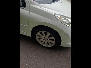 Peugeot 207 thumbnail