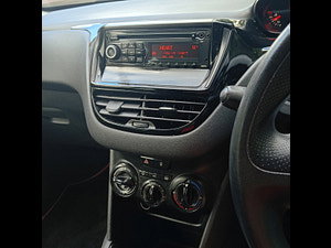 Peugeot 208 thumbnail