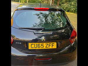 Peugeot 208 thumbnail