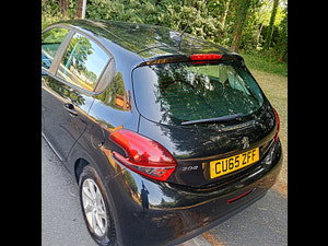 Peugeot 208 thumbnail