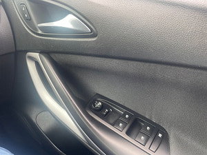 Vauxhall Astra thumbnail
