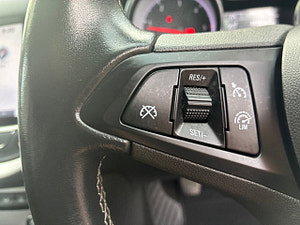 Vauxhall Astra thumbnail