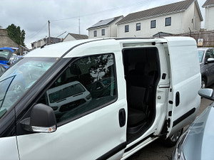 Vauxhall Combo thumbnail